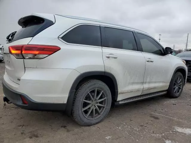 2018 Toyota Highlander SE