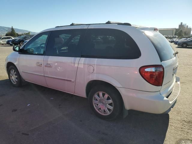 2005 Chrysler Town & Country Touring