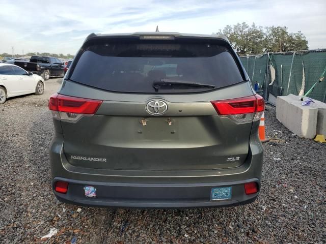 2018 Toyota Highlander SE