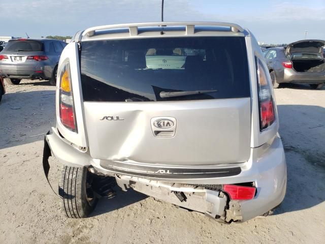 2011 KIA Soul +