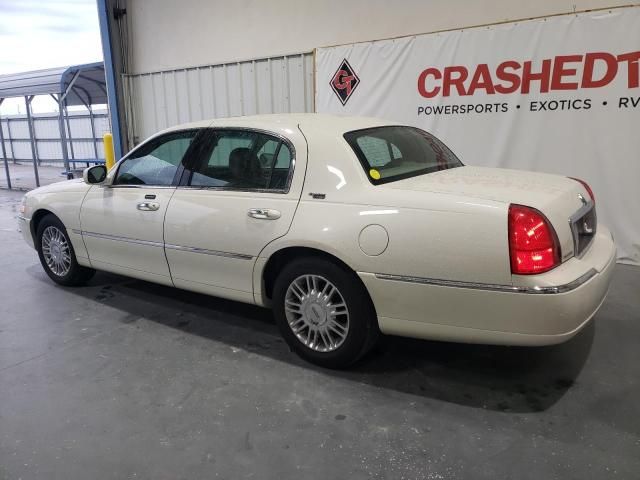 2006 Lincoln Town Car Signature Limited