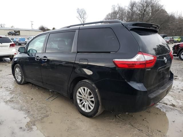 2016 Toyota Sienna XLE