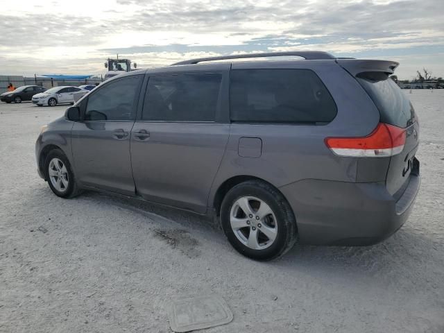 2011 Toyota Sienna LE