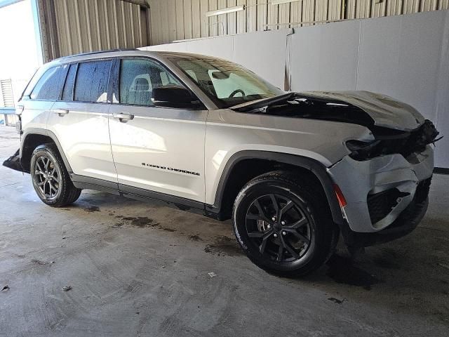 2024 Jeep Grand Cherokee Laredo