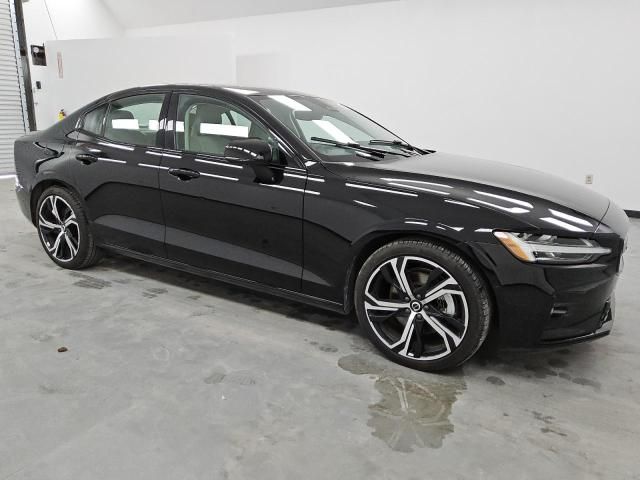 2024 Volvo S60 Plus