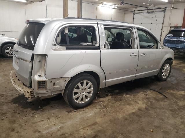 2012 Chrysler Town & Country Touring L