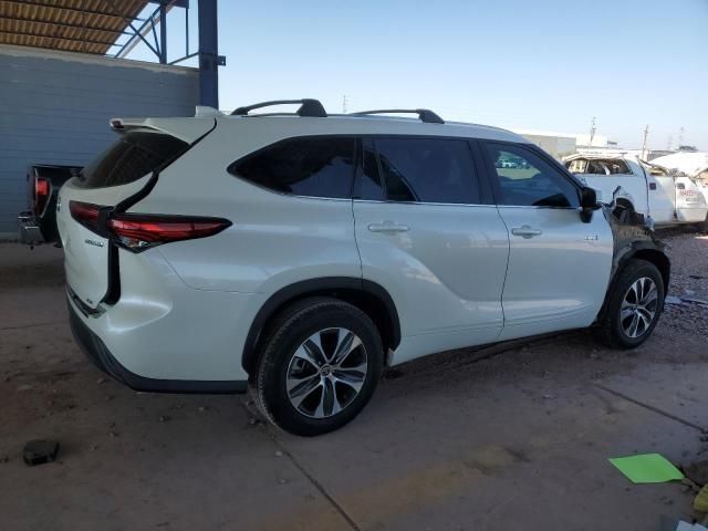 2021 Toyota Highlander Hybrid XLE