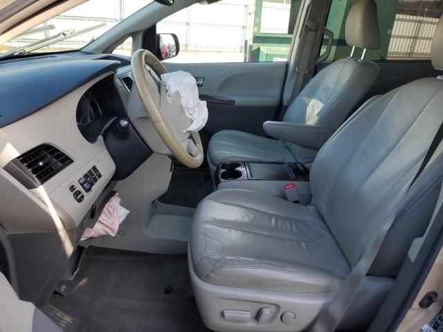 2014 Toyota Sienna XLE