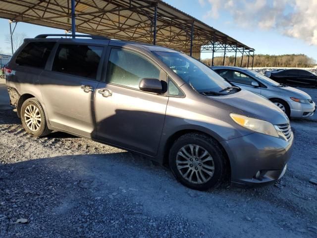 2014 Toyota Sienna XLE