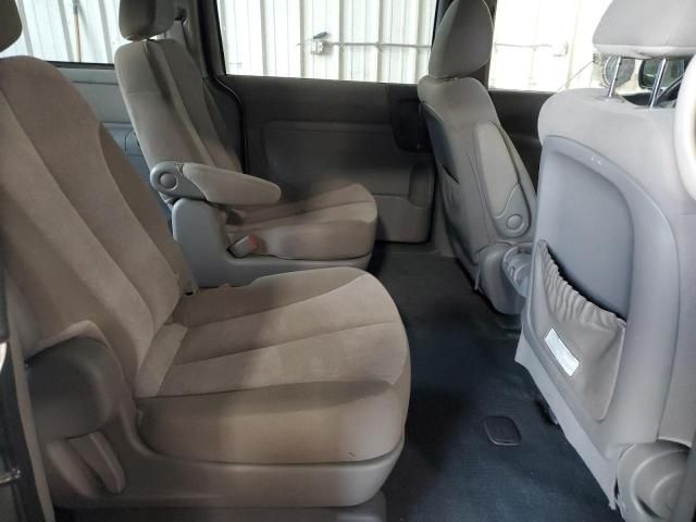 2012 KIA Sedona LX