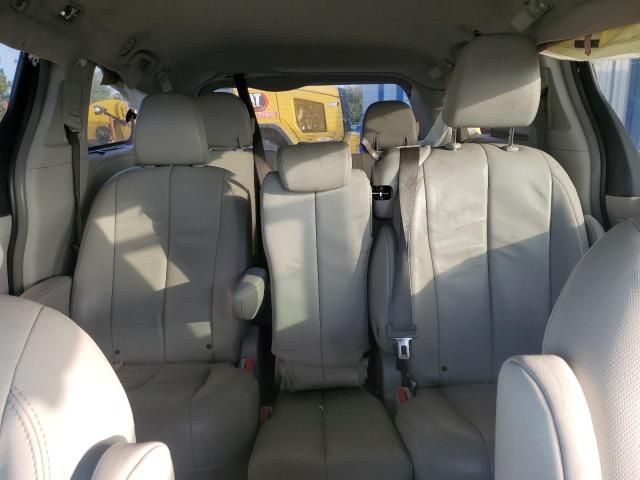 2013 Toyota Sienna XLE