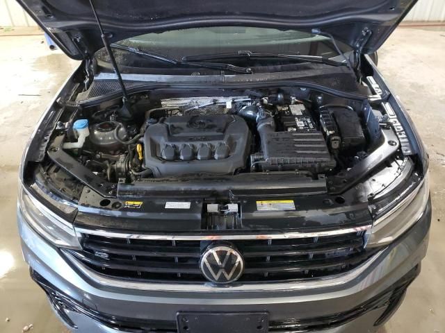 2024 Volkswagen Tiguan SE R-LINE Black