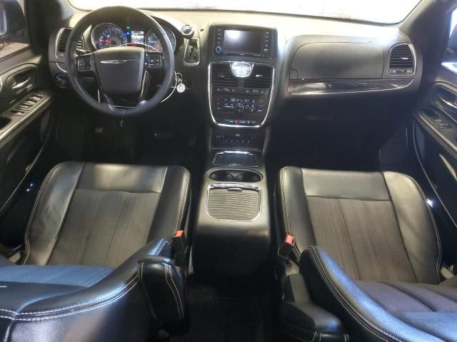 2014 Chrysler Town & Country S