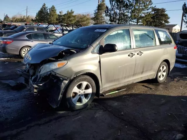 2012 Toyota Sienna