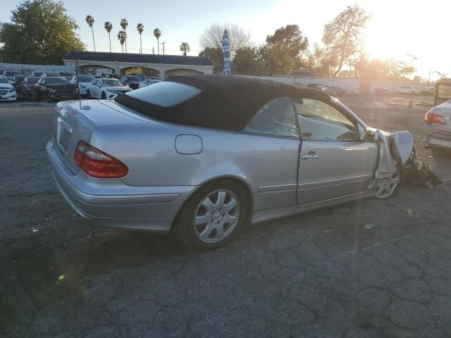 2000 Mercedes-Benz CLK 320