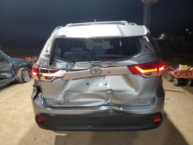 2019 Toyota Highlander SE