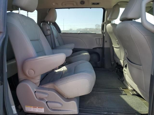 2017 Toyota Sienna XLE