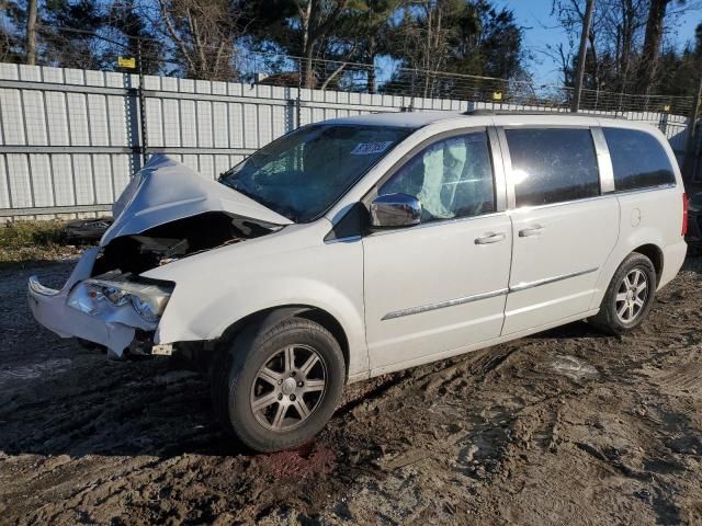 2012 Chrysler Town & Country Touring L