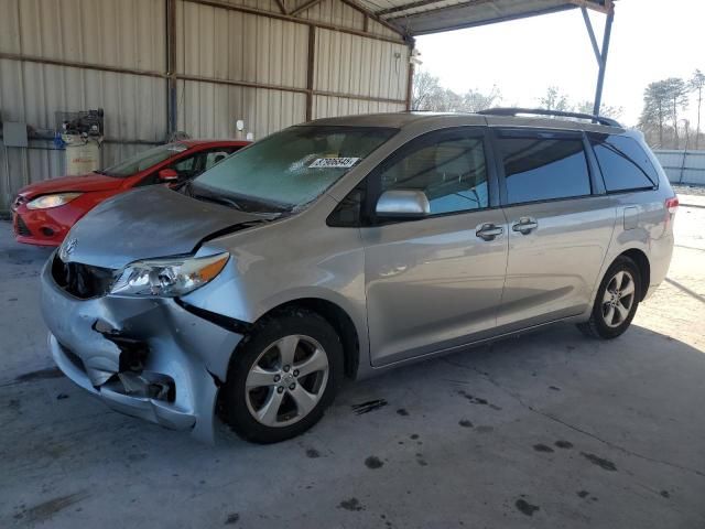 2013 Toyota Sienna LE