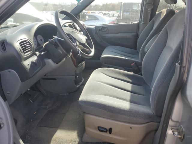 2004 Chrysler Town & Country