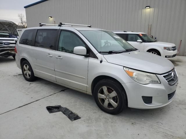 2010 Volkswagen Routan SE