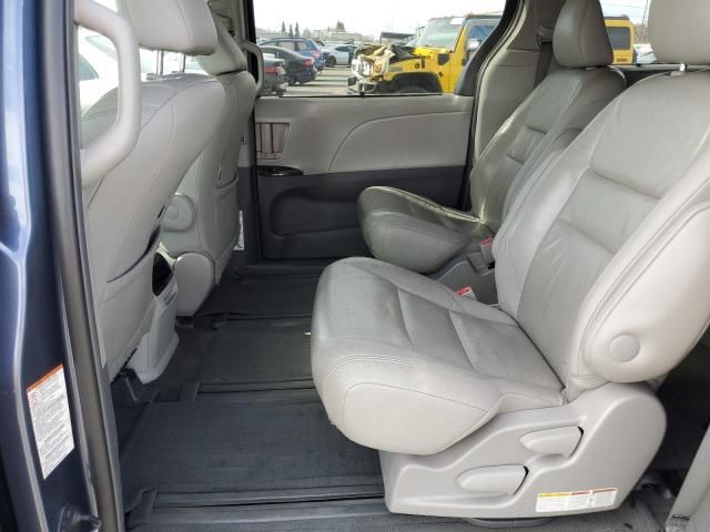 2015 Toyota Sienna XLE