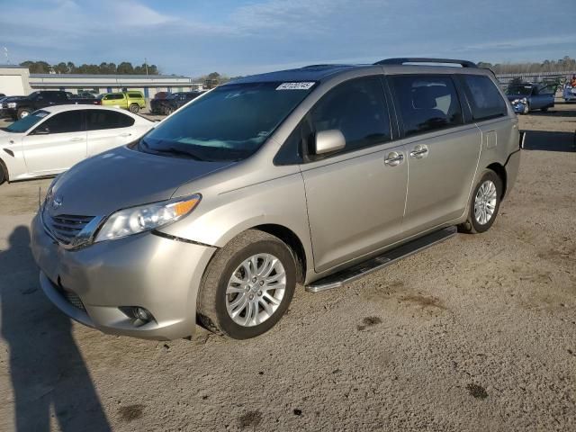 2017 Toyota Sienna XLE