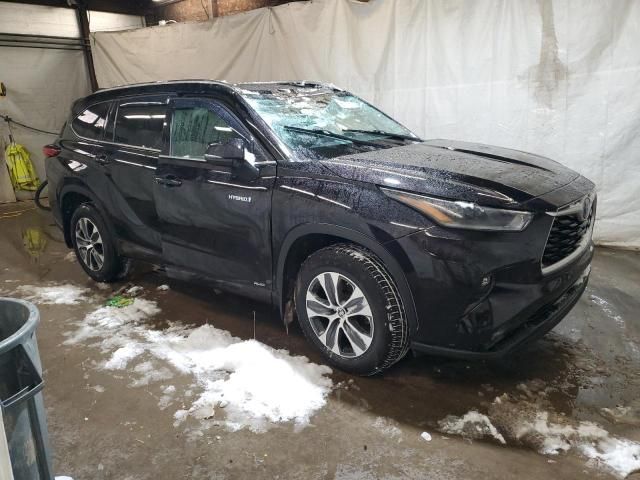 2021 Toyota Highlander Hybrid XLE