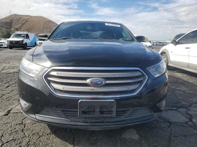 2018 Ford Taurus SEL