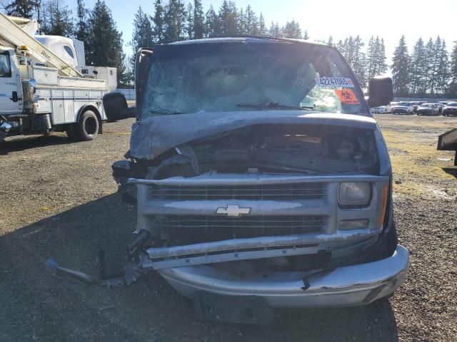 2000 Chevrolet Express G2500