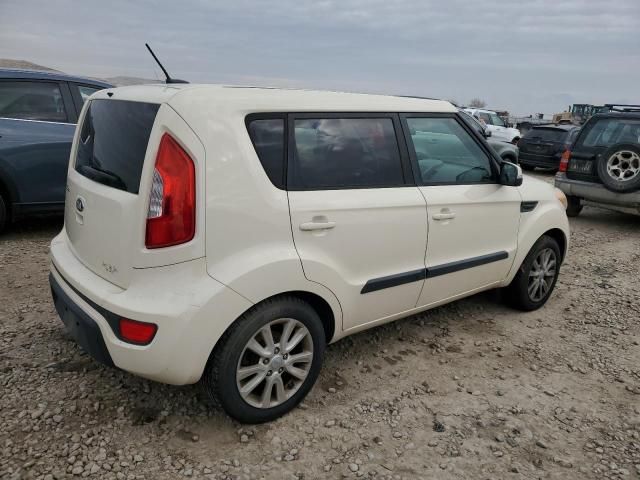 2013 KIA Soul +