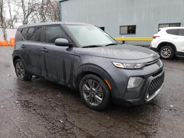 2022 KIA Soul EX