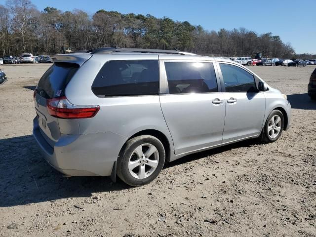 2015 Toyota Sienna LE