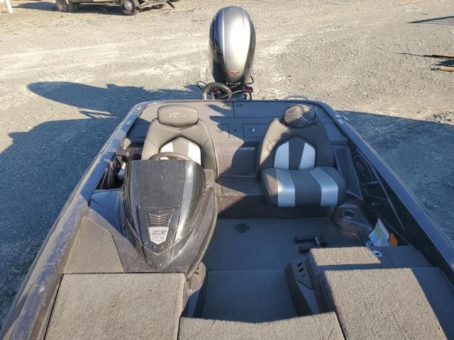 2022 Skeeter Boat