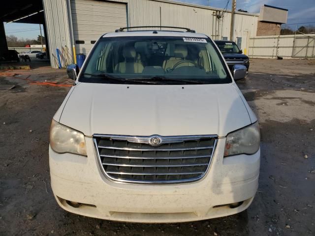 2010 Chrysler Town & Country Touring