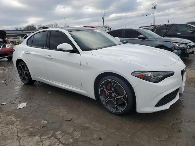 2022 Alfa Romeo Giulia Super