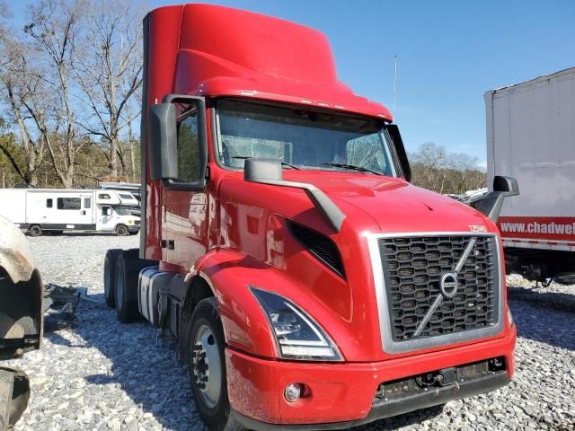 2022 Volvo VNR