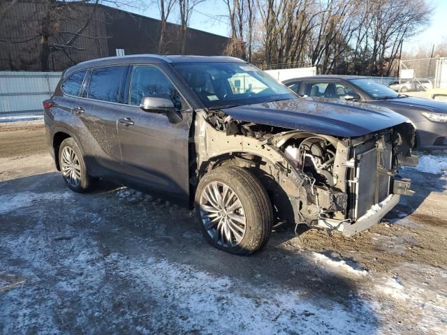 2022 Toyota Highlander Platinum