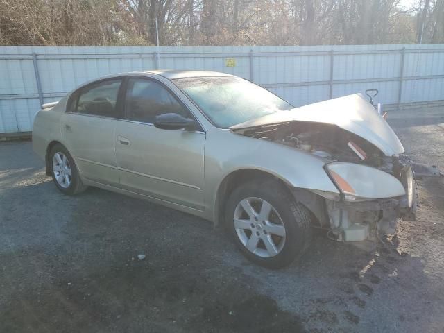 2002 Nissan Altima Base