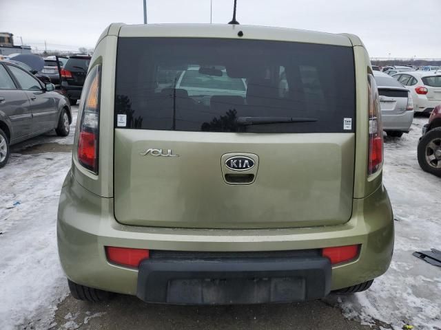 2010 KIA Soul +