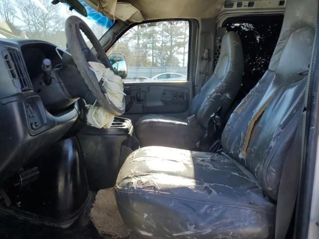 2004 Chevrolet Express G2500