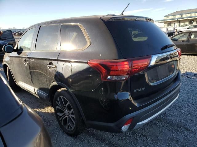 2016 Mitsubishi Outlander SE