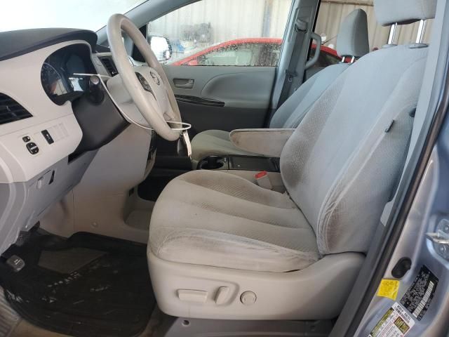 2013 Toyota Sienna LE