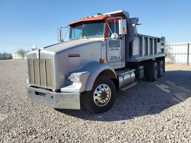 1996 Kenworth Construction T800