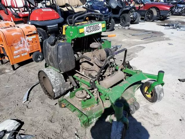 2023 John Deere 648R