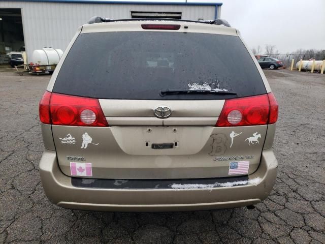 2010 Toyota Sienna XLE