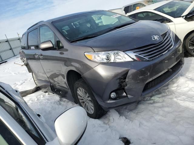 2015 Toyota Sienna XLE