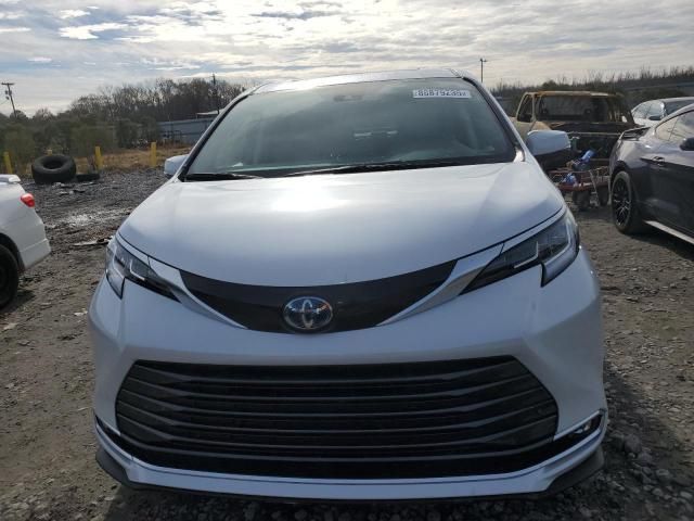 2024 Toyota Sienna Limited