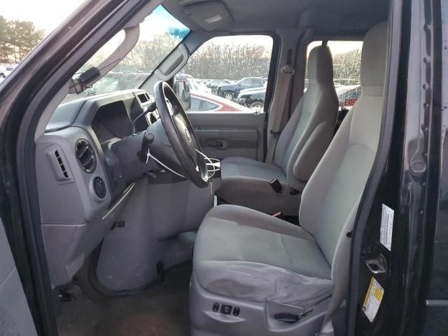 2012 Ford Econoline E350 Super Duty Wagon