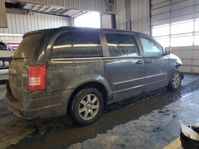 2010 Chrysler Town & Country Touring